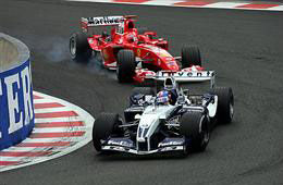 Montoya adelanta a Schumacher - imagen de f1.com